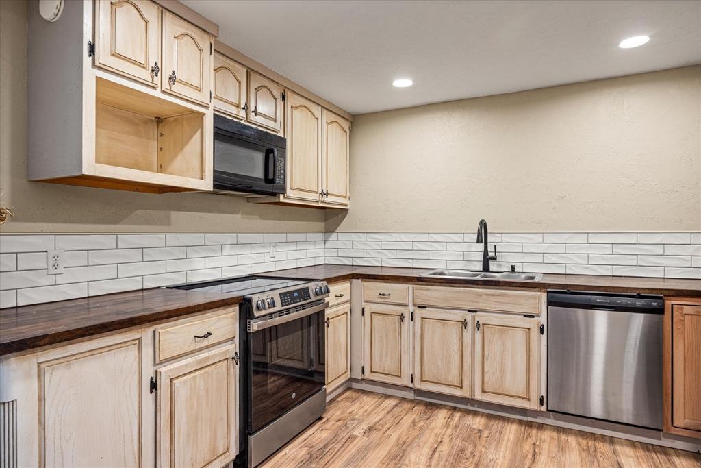 Rolling Hills Shrs Sec B - Residential