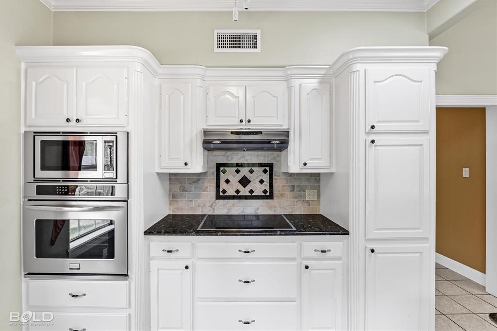 Benton, Louisiana 71006, United States, 4 Bedrooms Bedrooms, ,2 BathroomsBathrooms,Residential,Pending,57837