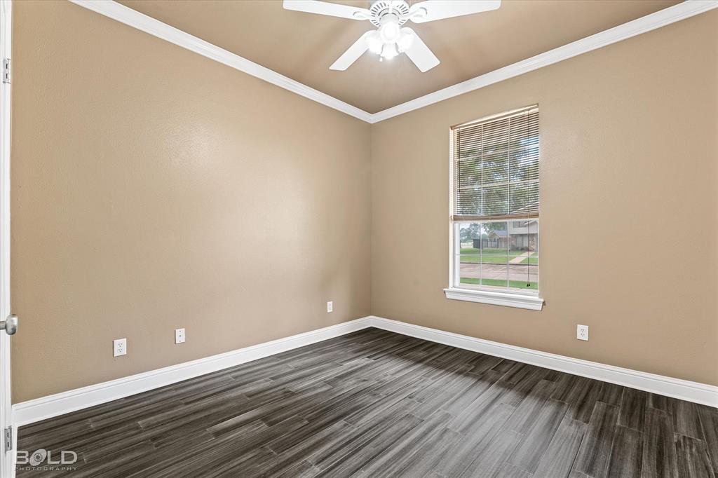 Benton, Louisiana 71006, United States, 4 Bedrooms Bedrooms, ,2 BathroomsBathrooms,Residential,Pending,57837