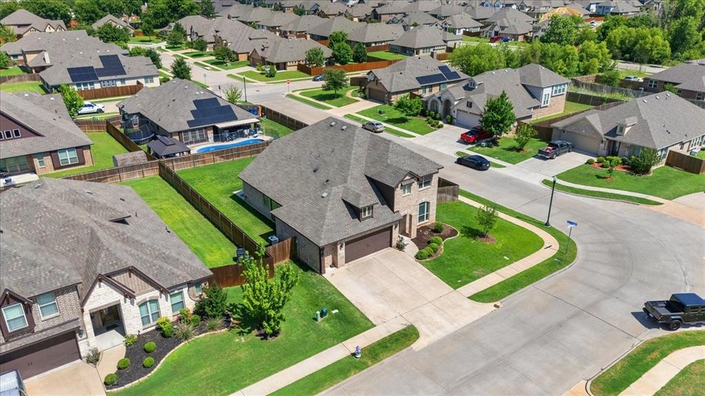 2000 Maplewood Drive