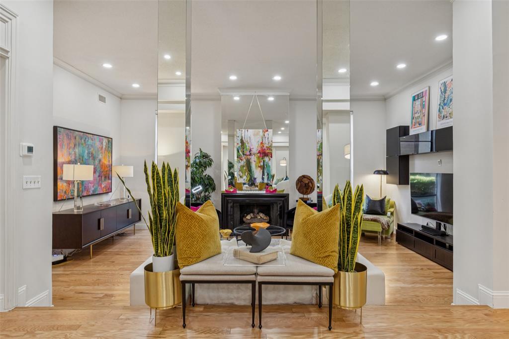 3727 Gilbert Avenue A