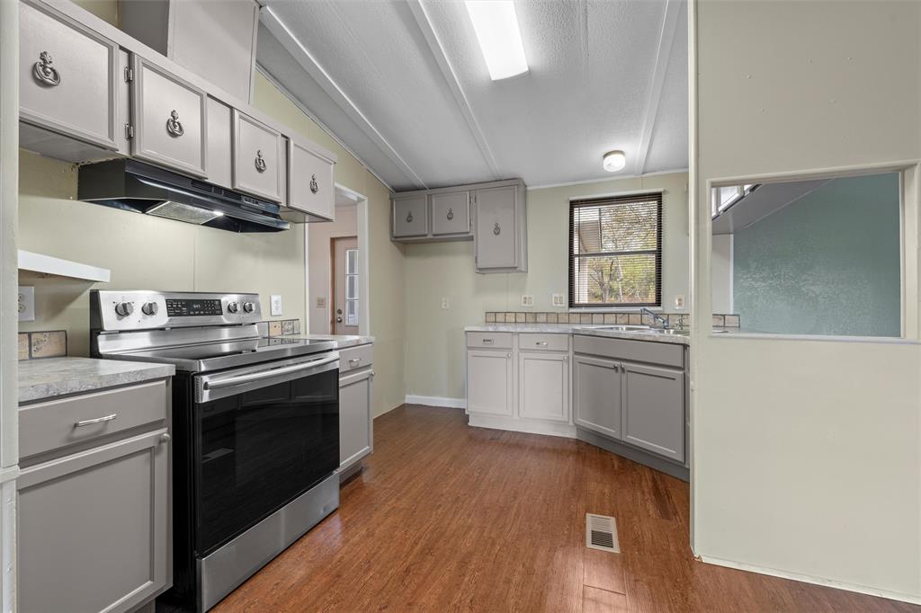 0249.00S28 - Residential