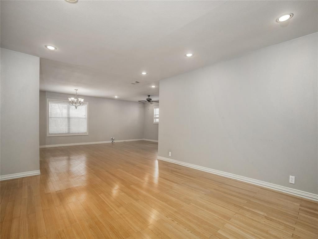 Photo of 917 Warren Way, Richardson, TX 75080 (MLS # 21188706)