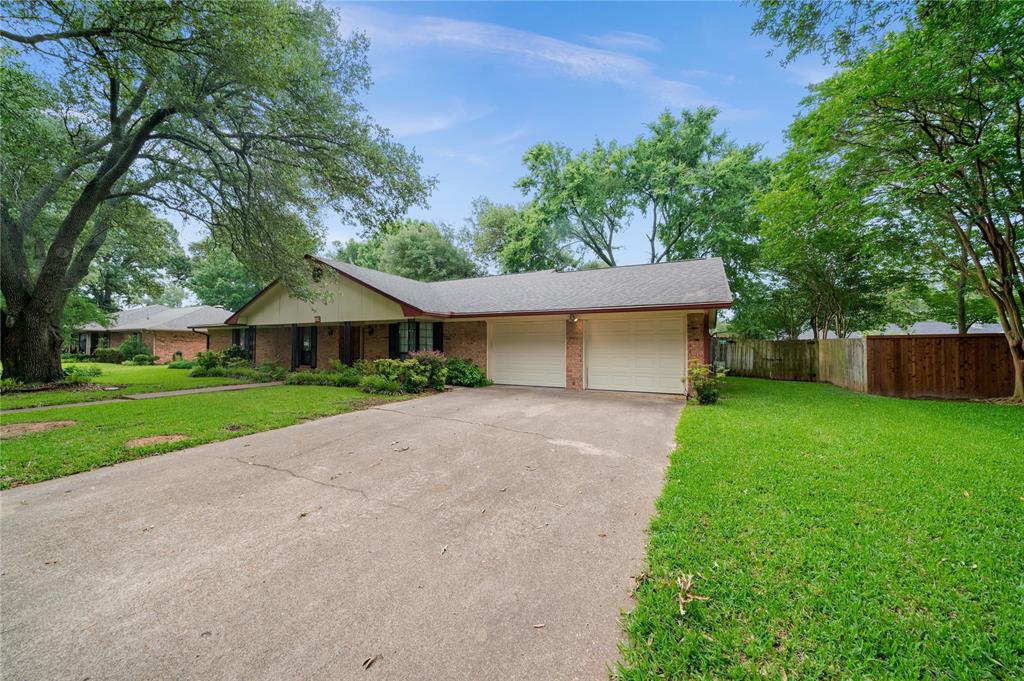 902 Humphrey