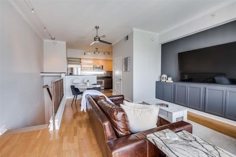 3225 Turtle Creek Boulevard 1621 Dallas TX 75219