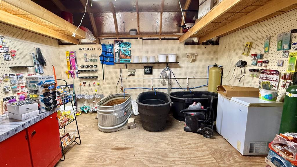 SE Young Co - Commercial Sale