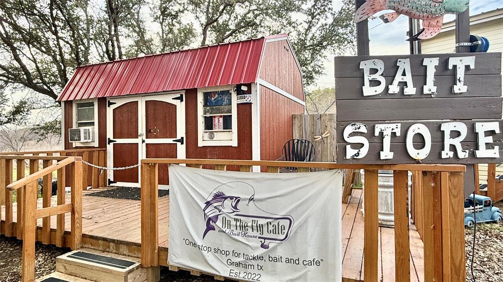 SE Young Co - Commercial Sale