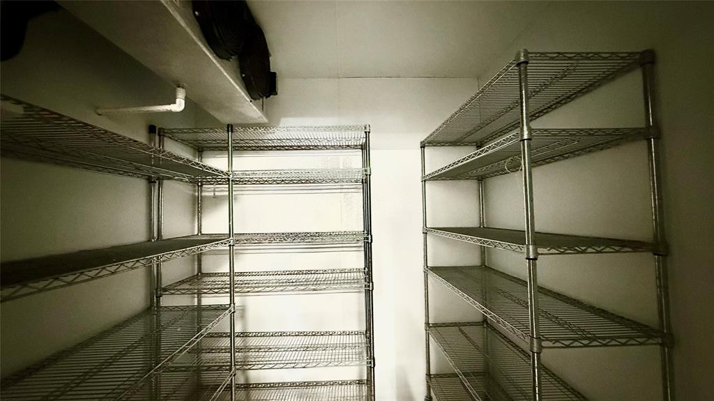 SE Young Co - Commercial Sale