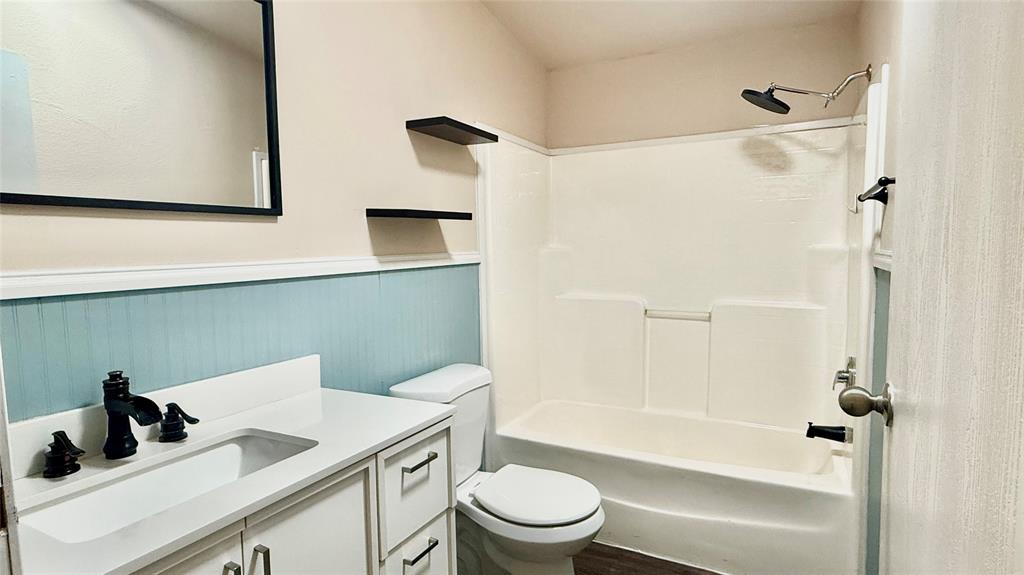 SE Young Co - Commercial Sale