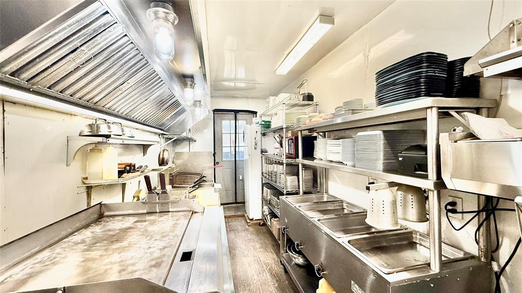 SE Young Co - Commercial Sale