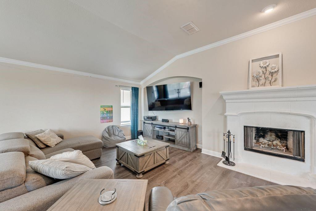 1913 Huron Drive