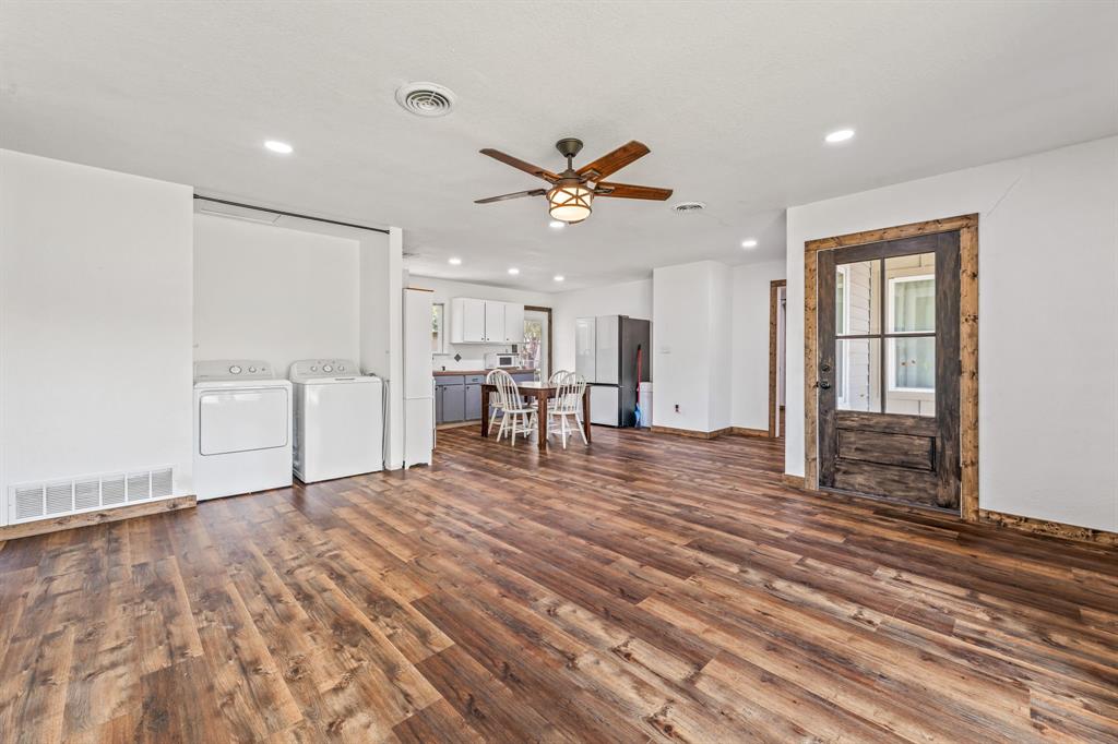 1352 Hillcrest Drive