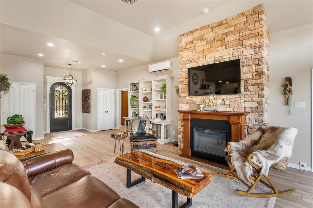 Waters Edge - Residential