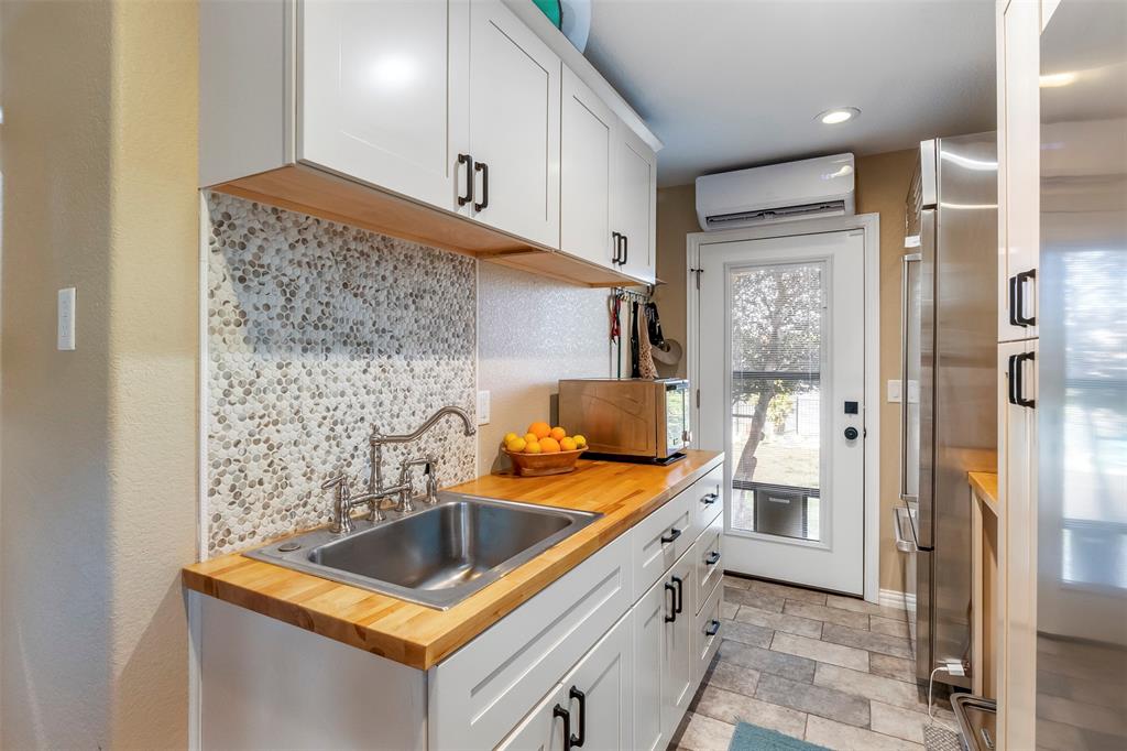 Waters Edge - Residential