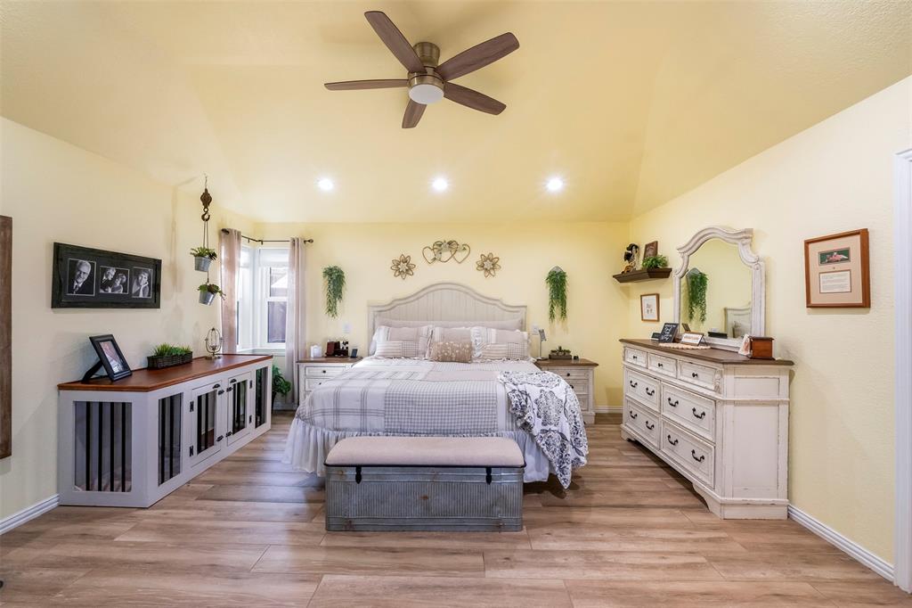 Waters Edge - Residential