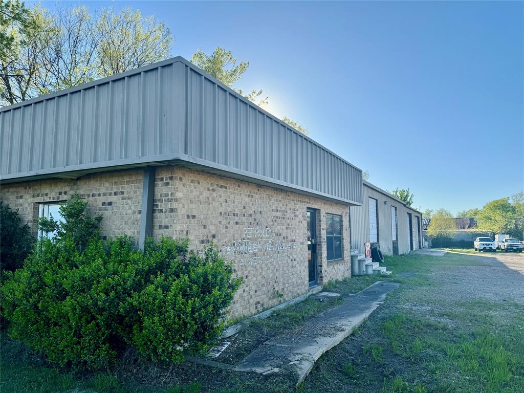 City Of Paris - Commercial Sale