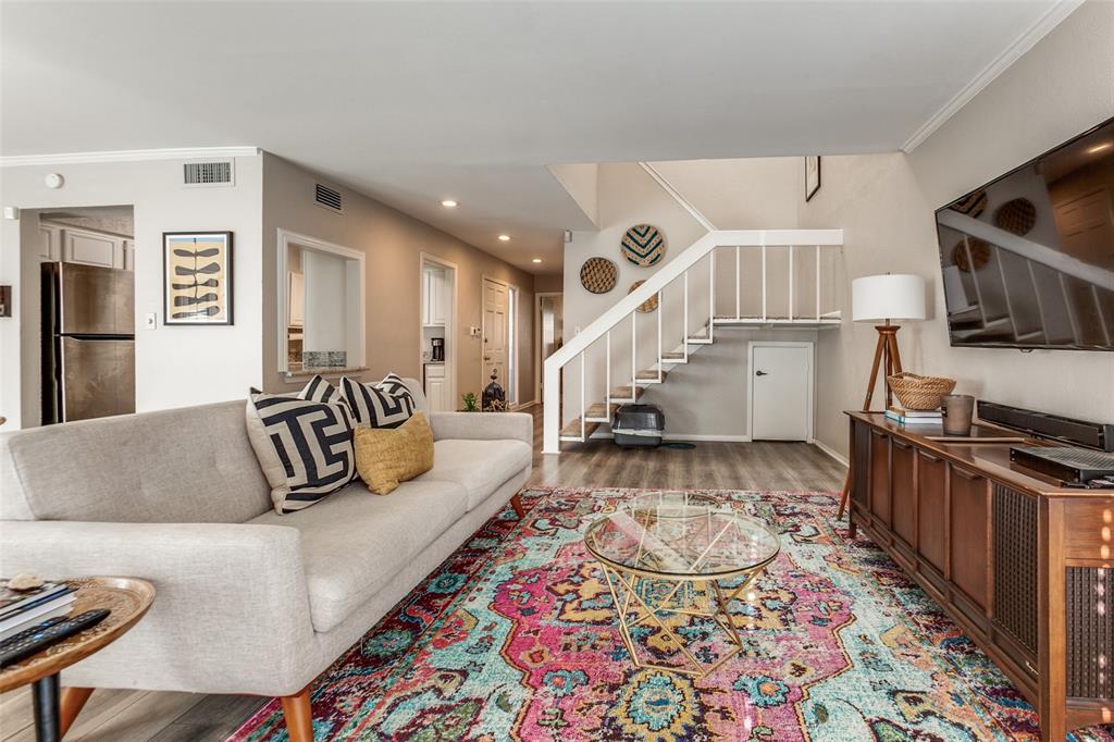 9848 Smokefeather Lane