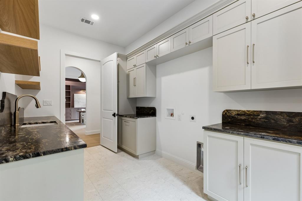 LAKEWOOD HILLS - Residential
