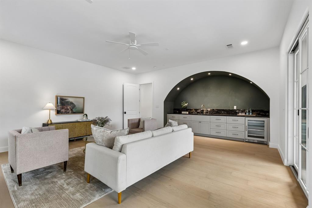 LAKEWOOD HILLS - Residential