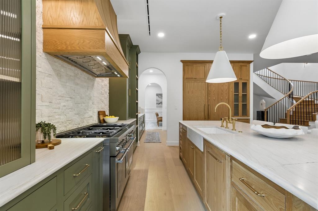 LAKEWOOD HILLS - Residential