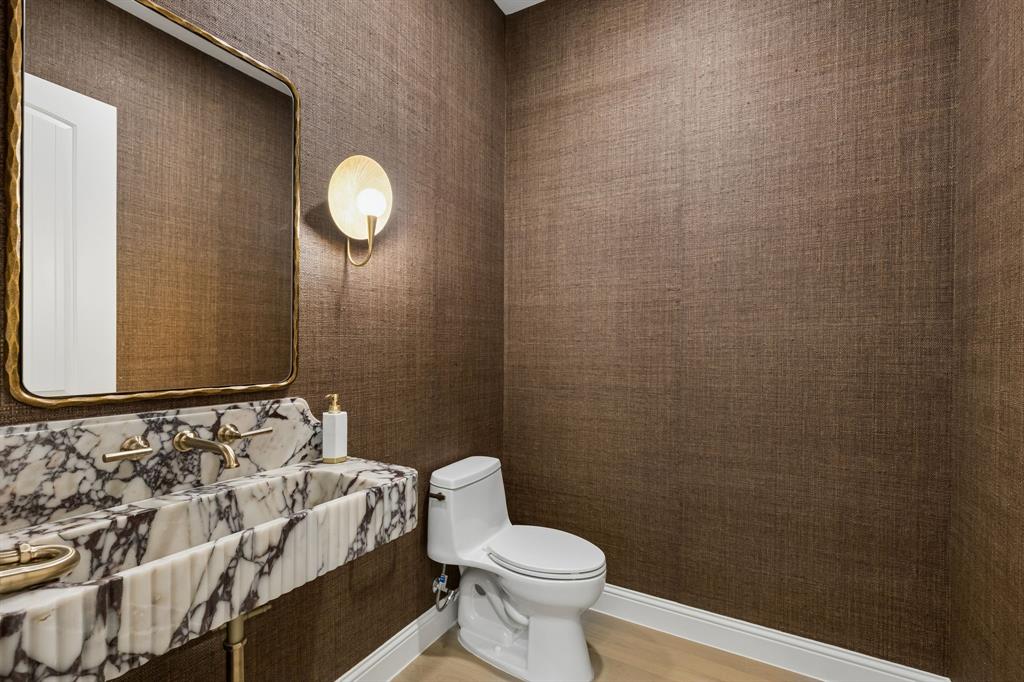LAKEWOOD HILLS - Residential