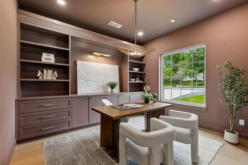 7107 Coronado Avenue