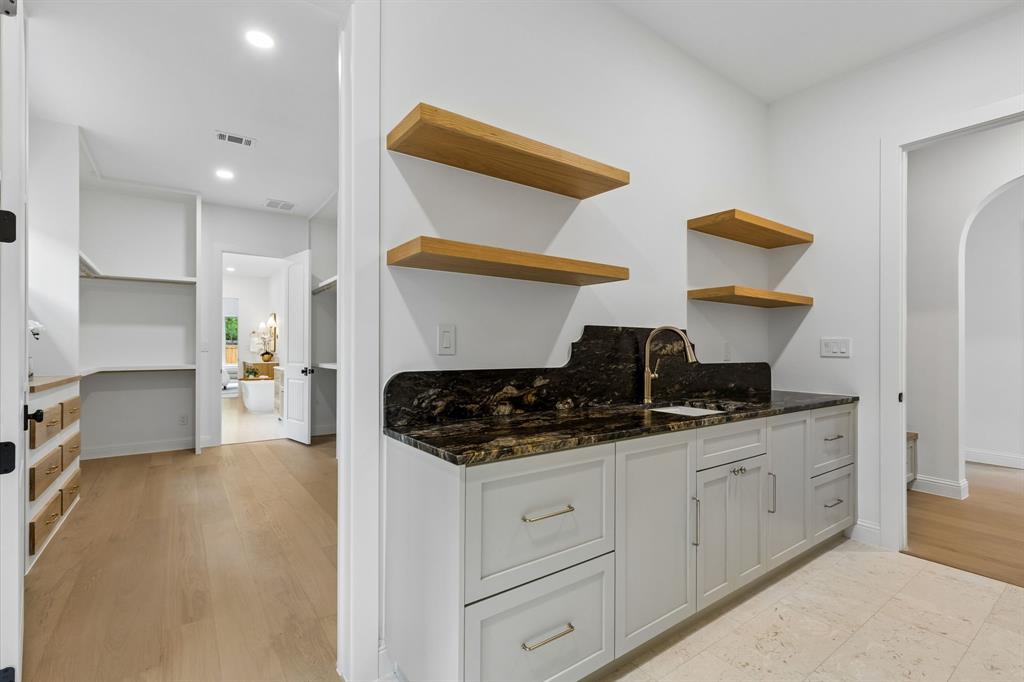 LAKEWOOD HILLS - Residential