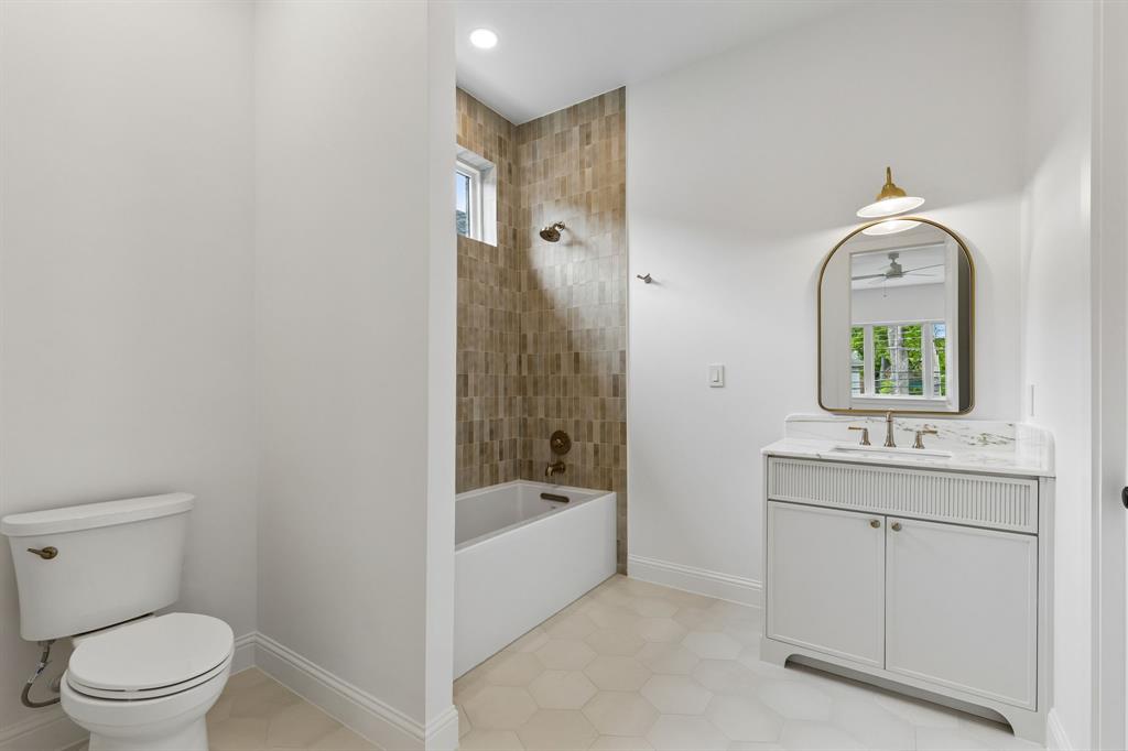 LAKEWOOD HILLS - Residential