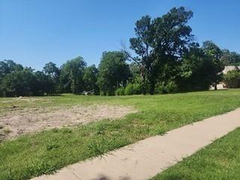 2808 Maple Springs Boulevard Dallas TX 75235