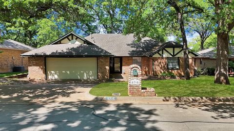 5715 Trail Crest Drive Arlington TX 76017