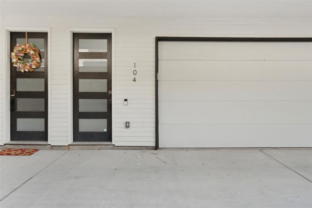 4301 Bowser Avenue 104