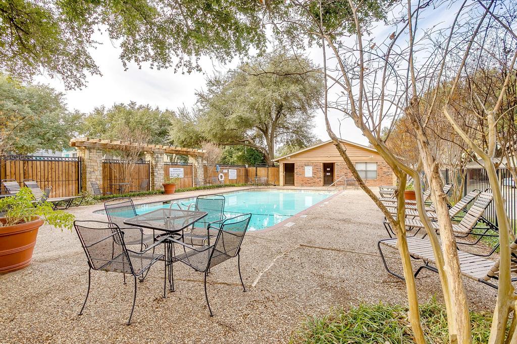 Cedar Creek Twnhms - Residential