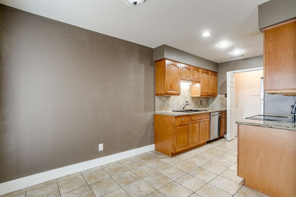 Cedar Creek Twnhms - Residential