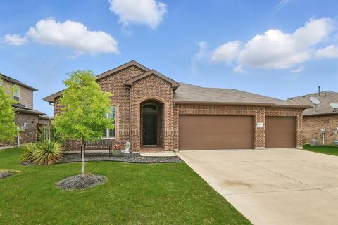 540 Lindisfarne Lane Saginaw TX 76131
