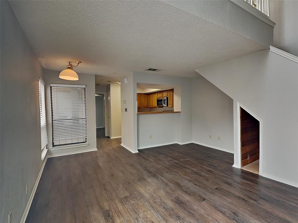 Arlington Oaks Condo - Residential Lease