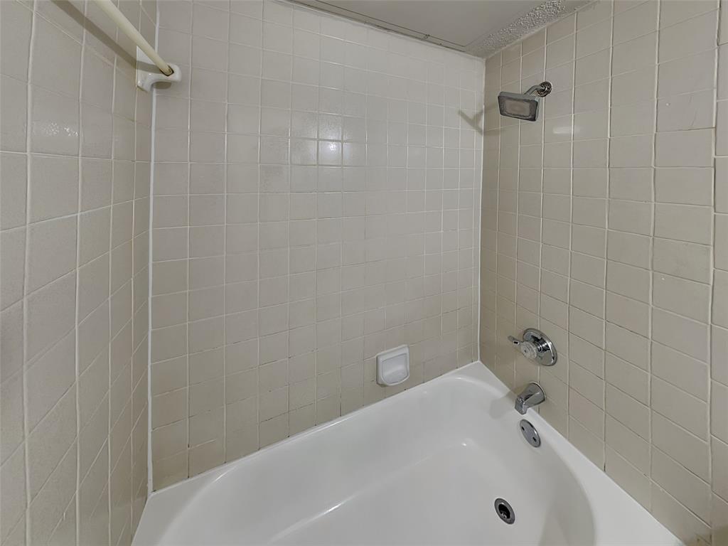 Arlington Oaks Condo - Residential Lease