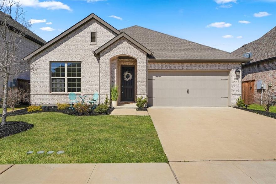 Stunning 4 Bed 3 Full bath with a Study all on 1 LEVEL!!! Come see this incredible floorplan layout with High End design choices. FRIDGE AND WASHER AND DRYER INCLUDED!  The design choices in this home are very well thought out! Top-quality construction from a truly wonderful Solid Builder. You will love Your Owner’s Retreat that offers a delightful main room, en suite bathroom and a large oversized walk-in closet. The open family, dining, and study areas provide the design freedom to create your ultimate living space. Beautiful High ceilings throughout and a Stunning modern kitchen with practical and stylish island are perfect for family meals and entertaining guests. Each spare bedroom features plenty of closet and personal space. The guest suite includes a private bathroom and a deluxe closet. Enjoy this prime lot that is located close to the model homes and quick access to the very large and beautiful Amenity Center. You can walk from your home to the amenity center in minutes. This home has it all!! WELCOME HOME!!