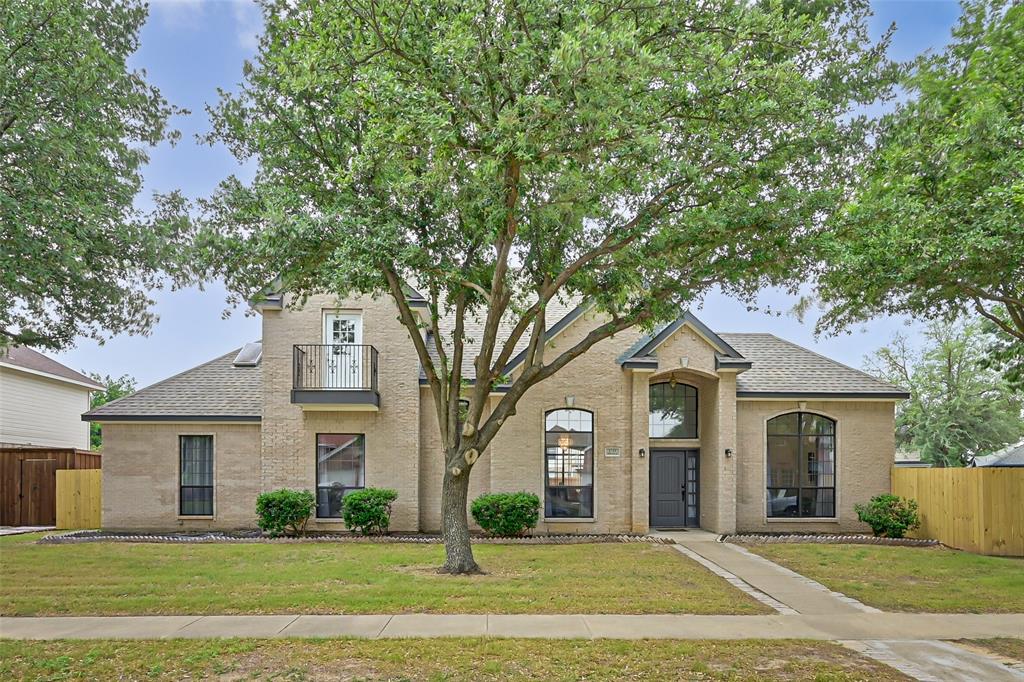 Photo of 2735 Water Oak Drive, Grand Prairie, TX 75052 (MLS # 21332487)
