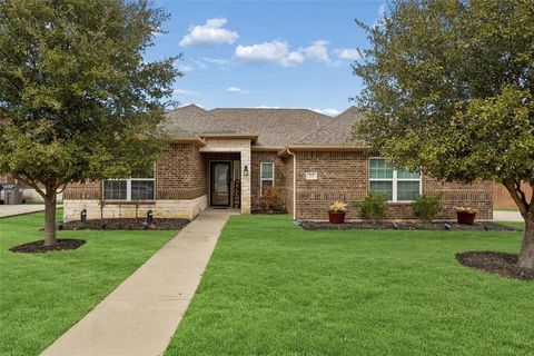 525 Meadow Springs Drive Glenn Heights TX 75154