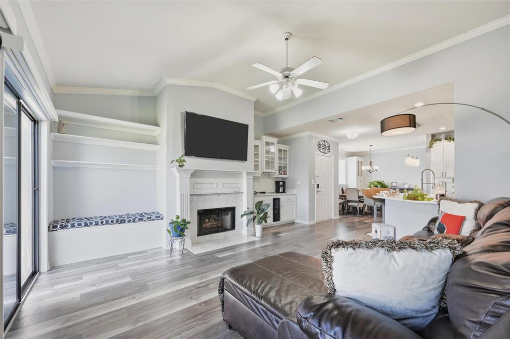 1904 Signal Ridge Place