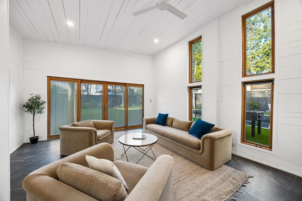 Walnut Hill Rdg Add - Residential