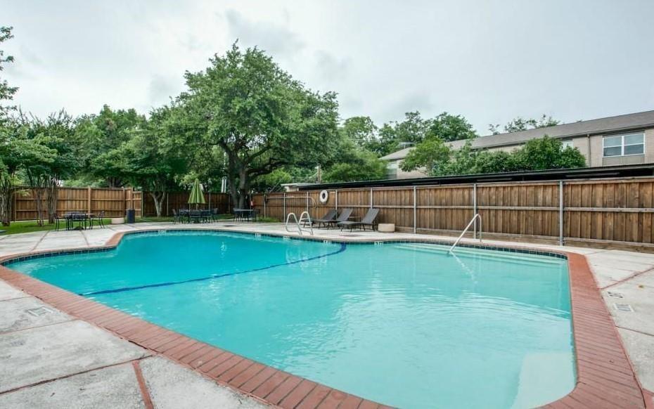 Northpark Garden Twnhms - Residential