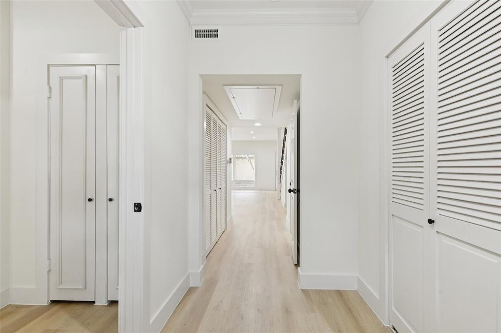 7506 W Northwest Highway 9