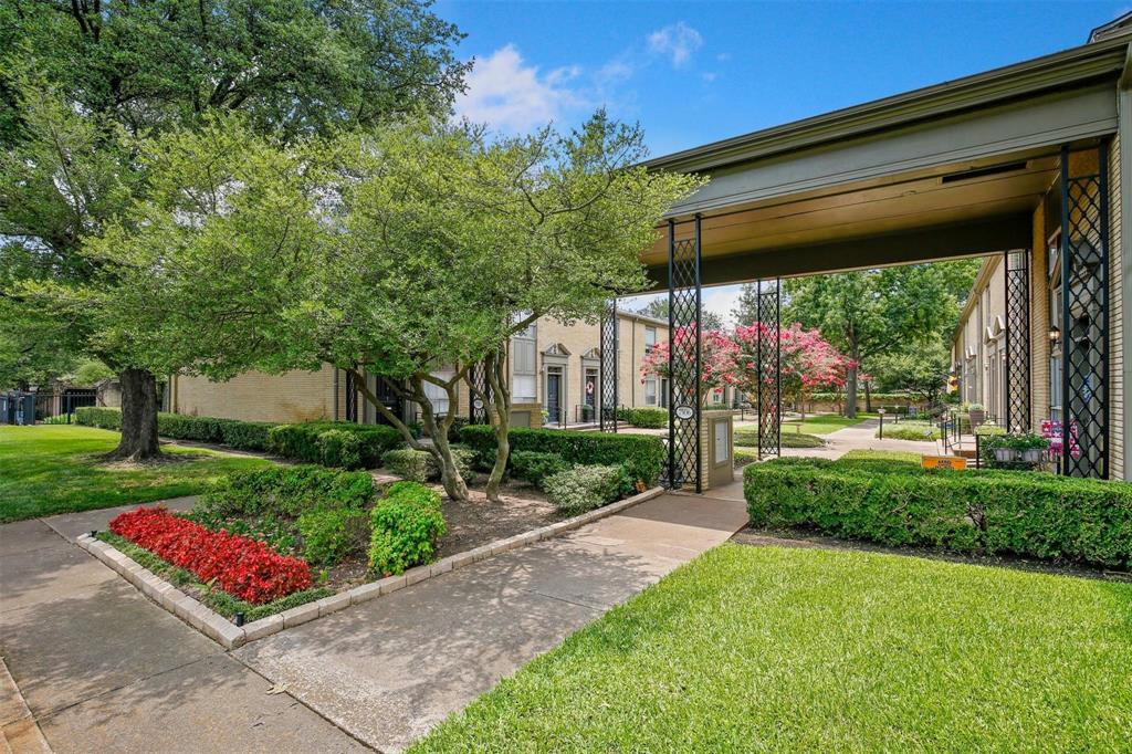 Northpark Garden Twnhms - Residential