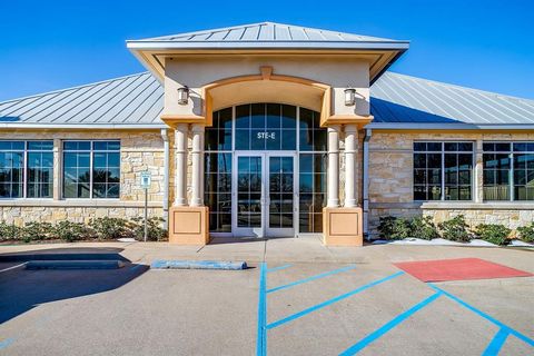 Photo of 1200 Crawford Avenue #E, Granbury, TX 76048 (MLS # 21169670)