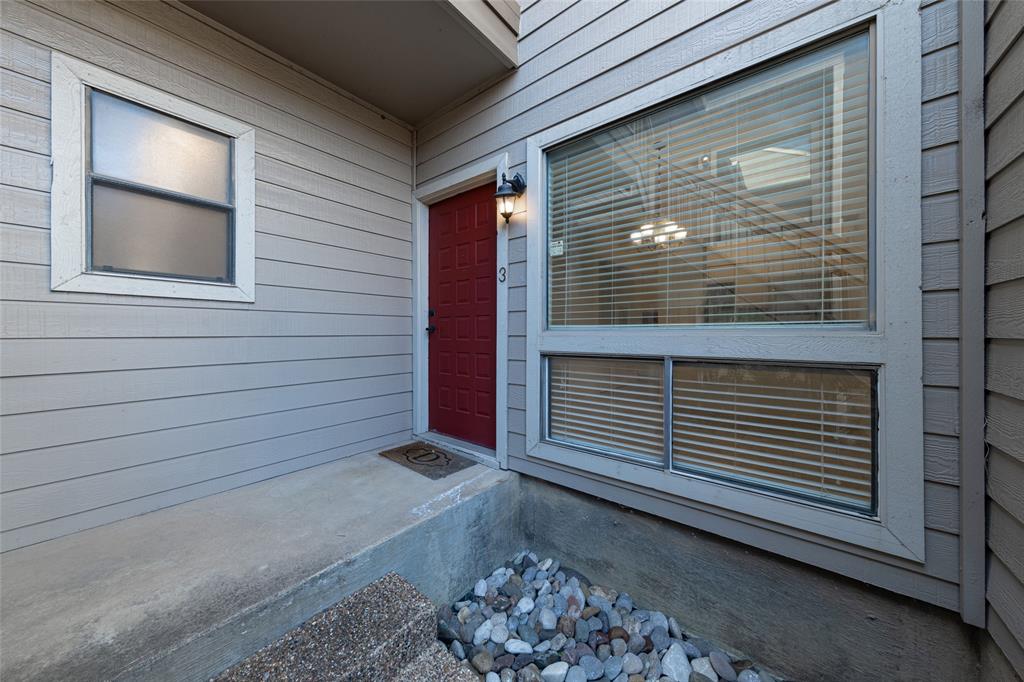 THE OAKS ON MONTFORT CONDOS - Residential