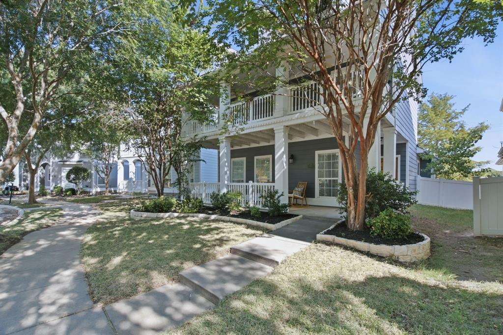 909 Charleston Lane
