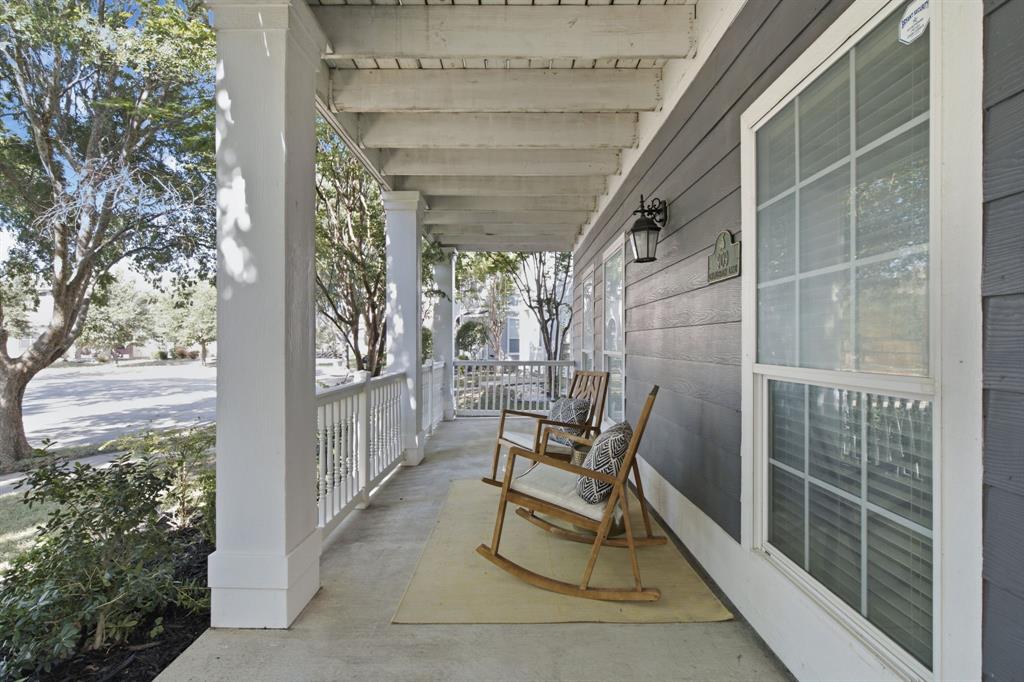 909 Charleston Lane