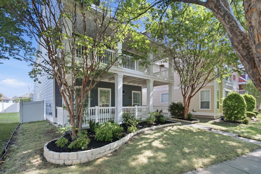 909 Charleston Lane