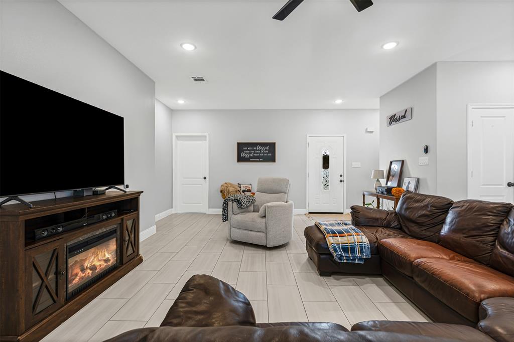 Lakeside Hills - Residential